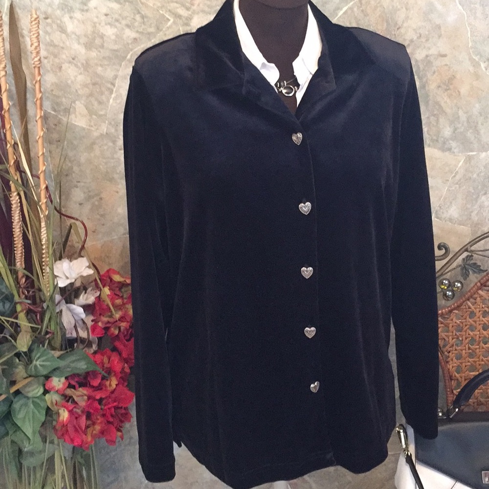 Blair 🌹stunning black velour shirt jacket. heart